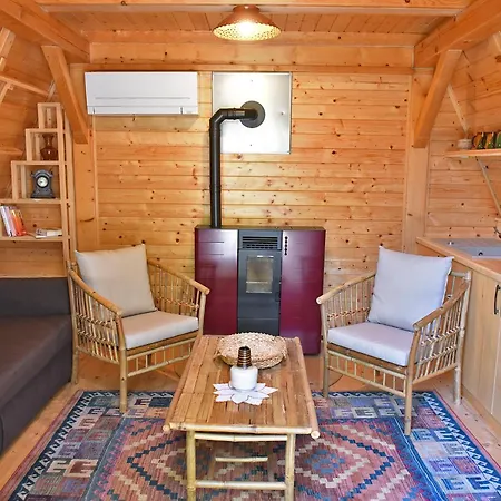 キャンプ場 Glamping And Wellness Salvus *